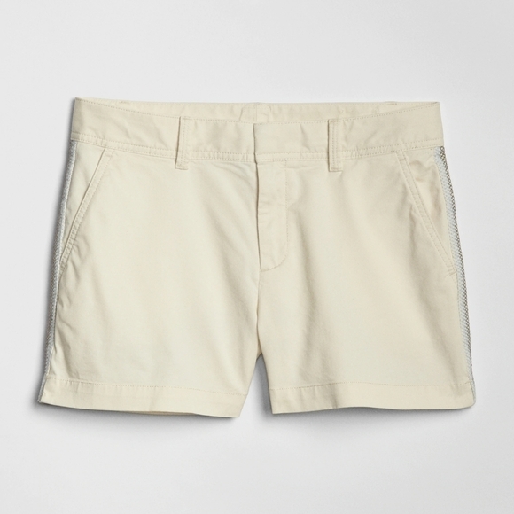 20 - GAP | 3" City Shorts with Embroidered Details - Picture 1 of 3